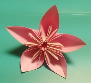 ひな祭りの折り紙・立体桃の花の作り方